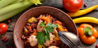 Овощное рагу с фрикадельками из курицы - Рецепты Овощное рагу с фрикадельками из курицы