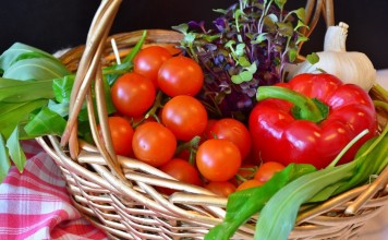 Овощи и зелень, выращенные с применением микробиологических удобрений