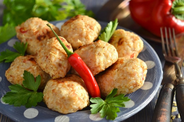 Куриные тефтели в духовке Куриные тефтели в духовке