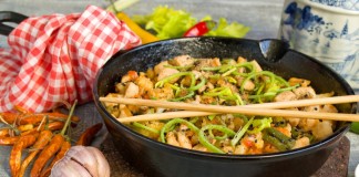 Курица с овощами по-китайски