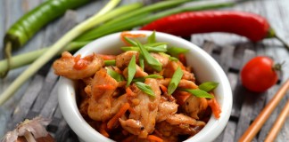 Курица в кисло-сладком соусе