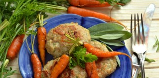 Вкусные мясные котлеты с геркулесом и овощами