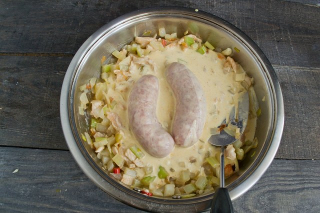 Куриные колбаски готовим на маленьком огне Куриные колбаски готовим на маленьком огне