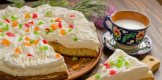 Творожный торт со взбитыми сливками