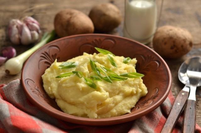 Картофельное пюре - рецепт с молоком и маслом