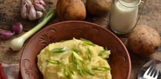 Картофельное пюре - рецепт с молоком и маслом