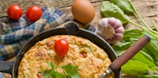 Омлет с творогом и шпинатом - Здоровые продукты Омлет с творогом и шпинатом