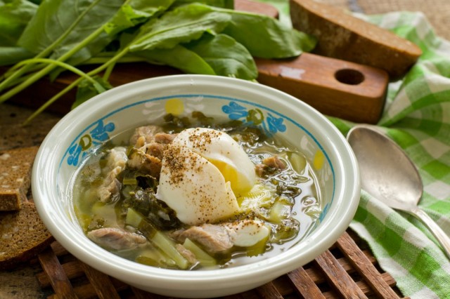 Щавелевый суп с мясом и яйцом Щавелевый суп с мясом и яйцом