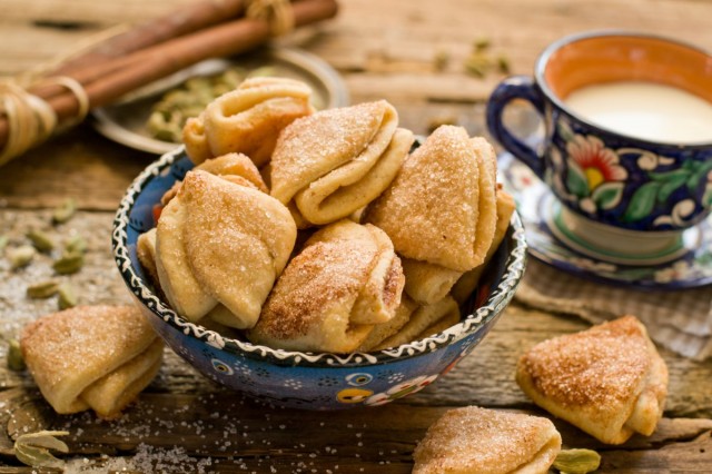 Творожное печенье с кардамоном и корицей