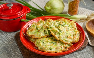 Кабачковые оладьи с овсянкой — едим и худеем!
