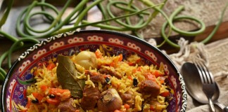 Вкусный плов со свининой в утятнице на плите