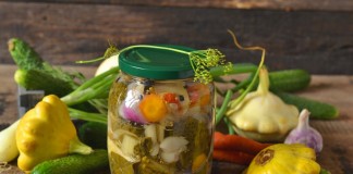 Салат на зиму с патиссонами «Наш огород»