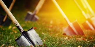 Чем заменить лопату на огороде? 7 полезных инструментов