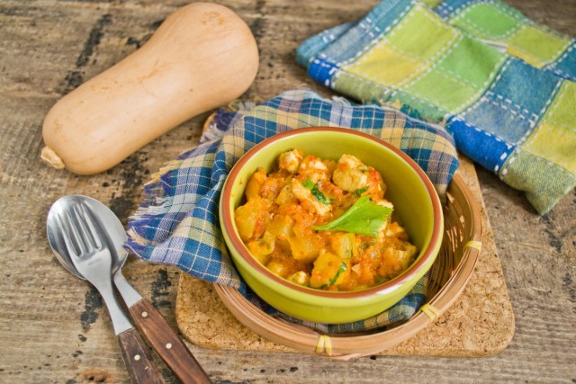 Осеннее рагу из кабачков, тыквы и курицы готово! Осеннее рагу из кабачков, тыквы и курицы готово!