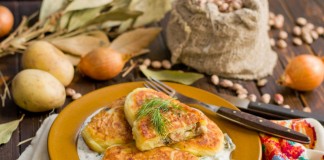 Картофельные котлеты с грибной начинкой