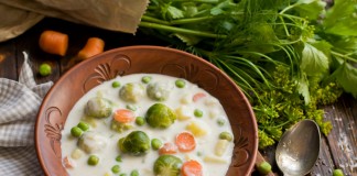 Молочный суп с овощами — необычный, но очень вкусный!