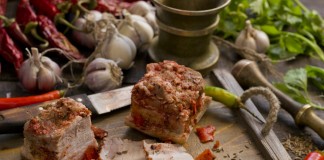 Нежнейшая солёная грудинка к праздникам