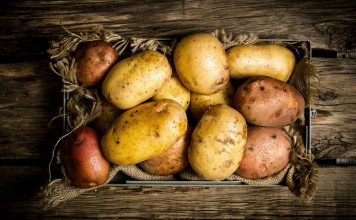 Почему гниёт картофель при хранении, и как этого избежать?