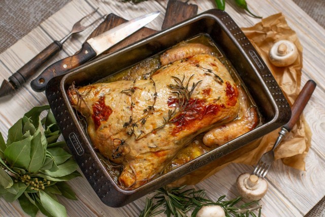 Фаршированная курица без костей в духовке Фаршированная курица без костей в духовке