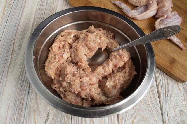 Превращаем мясо в фарш Превращаем мясо в фарш