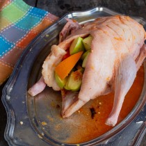 Заполняем утку фруктами и овощами Заполняем утку фруктами и овощами
