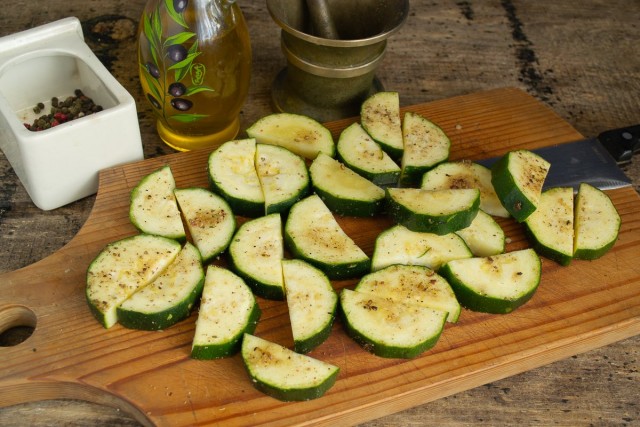 Маринуем кабачки Маринуем кабачки