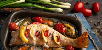 Морской окунь с мидиями по-провански