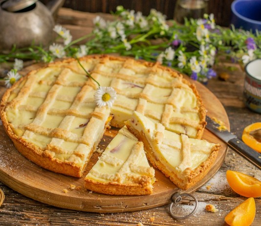 Нежный творожный пирог с абрикосами