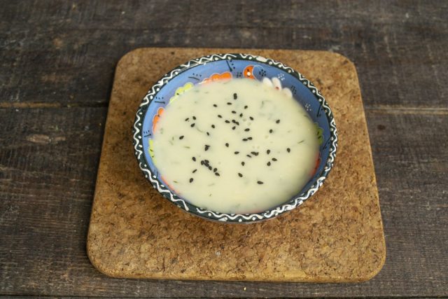 Нежный крем-суп из топинамбура готов