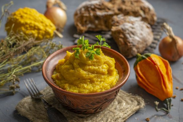 Пряное картофельное пюре с тыквой и луком Пряное картофельное пюре с тыквой и луком