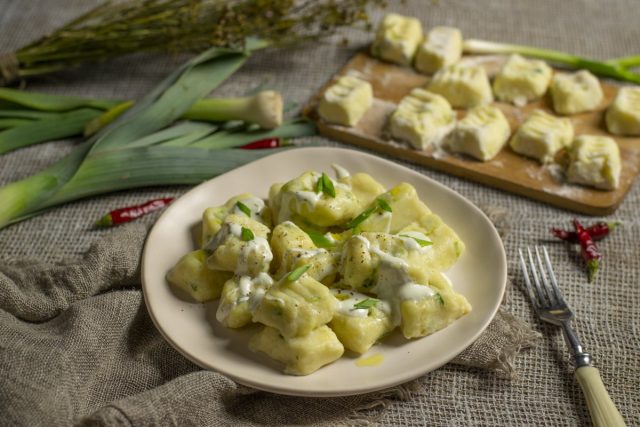 Ленивые вареники с картошкой, творогом и луком Ленивые вареники с картошкой, творогом и луком