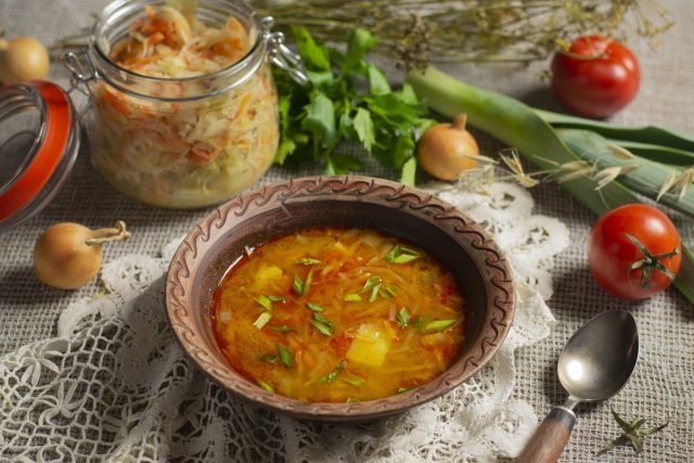 Постные щи из квашеной капусты Постные щи из квашеной капусты