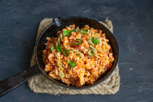 Постная рисовая каша по-египетски готова Постная рисовая каша по-египетски готова