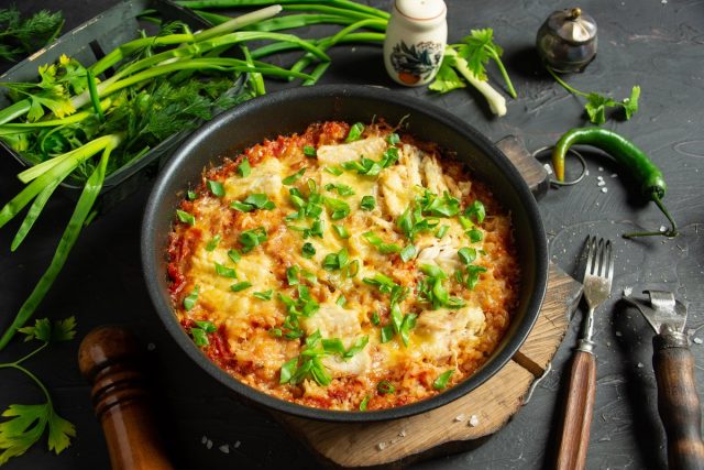 Запеканка с рыбой и рисом — вкусно и доступно