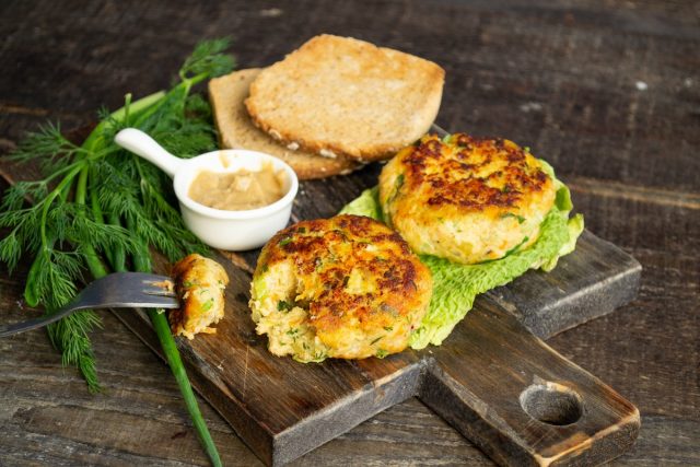 Сочные рыбные котлеты из минтая без яиц Сочные рыбные котлеты из минтая без яиц