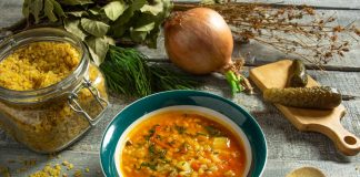 Вкусный рассольник с булгуром