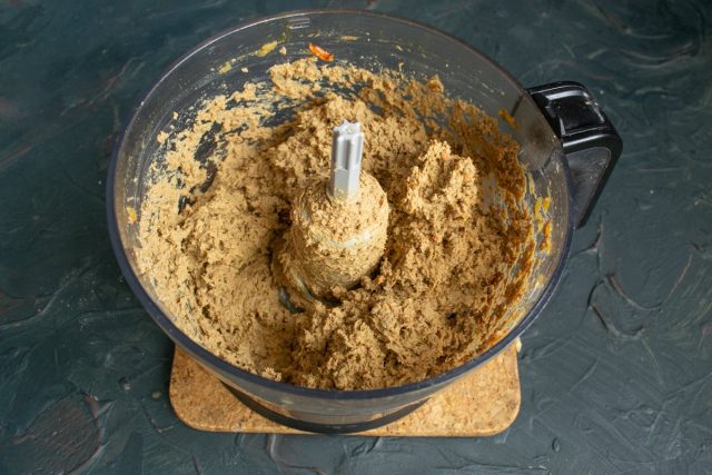 Измельчаем продукты до получения однородной массы Измельчаем продукты до получения однородной массы