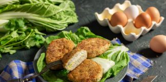 Нежные котлеты из куриных грудок с яйцом и кинзой - Рецепты Нежные котлеты из куриных грудок с яйцом и кинзой