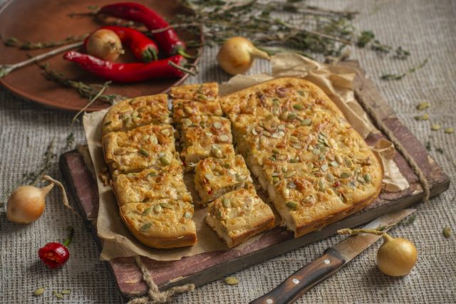Быстрый заливной пирог с курицей Быстрый заливной пирог с курицей