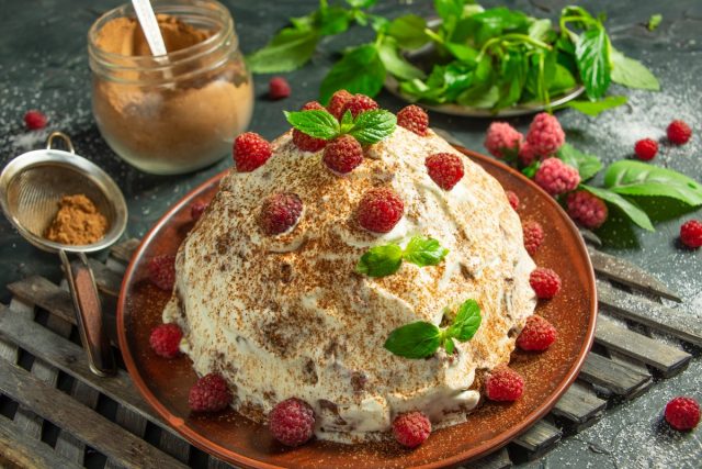 Вкусный торт «Панчо с малиной» из простых и доступных продуктов Вкусный торт «Панчо с малиной» из простых и доступных продуктов