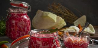 Быстрая маринованная капуста для салатов