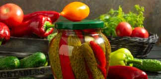 Хрустящие маринованные огурцы с болгарским перцем на зиму