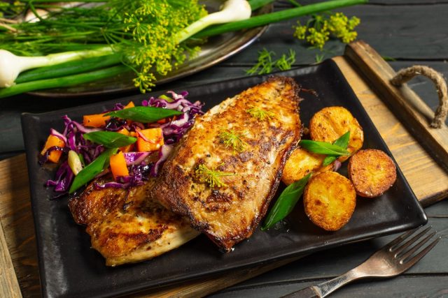 Скумбрия в духовке — самый вкусный и быстрый рецепт Скумбрия в духовке — самый вкусный и быстрый рецепт