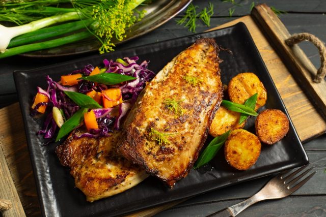 Скумбрия в духовке — самый вкусный и быстрый рецепт Скумбрия в духовке — самый вкусный и быстрый рецепт