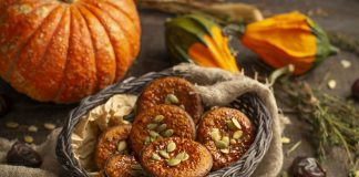 Тыквенные маффины с финиками — сладкий десерт без сахара
