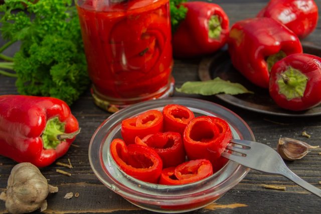 Маринованный сладкий перец без масла на зиму Маринованный сладкий перец без масла на зиму