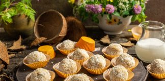 Домашние конфеты из кокосовой стружки