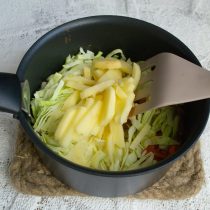 Добавляем картофель Добавляем картофель