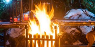 Уличные очаги для загородного дома — фото