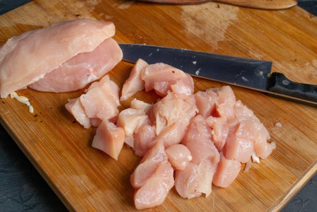 Подготавливаем курицу Подготавливаем курицу
